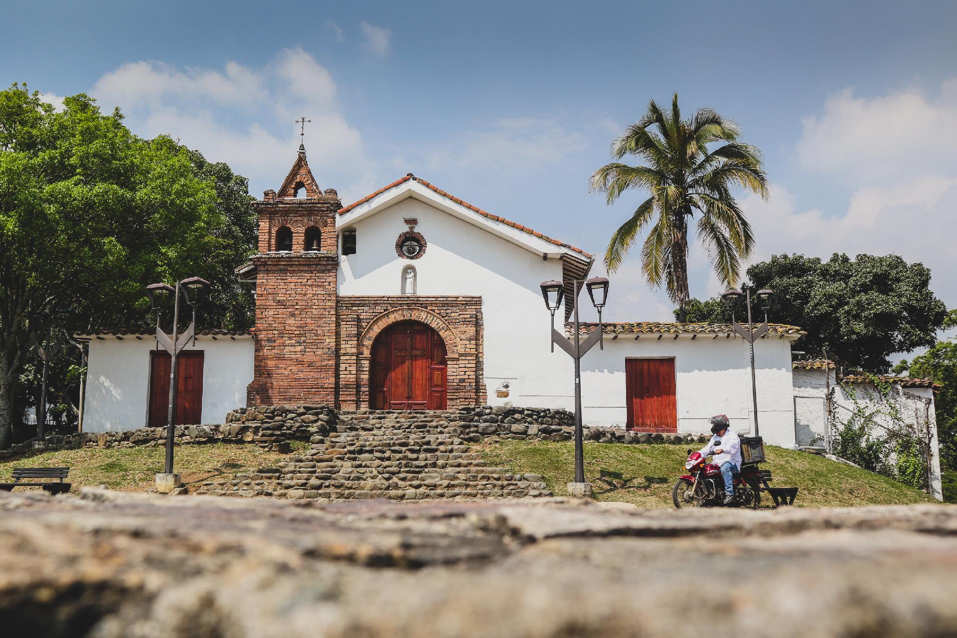 colombia-cali-iglesia-san-antonio